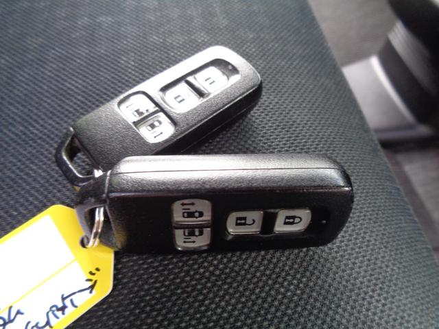 N-BOXカスタム G SSブラックスタイルパッケージ 後期型 メモリーナビ CD DVD SD USB フルセグTV バックカメラ ビルトインETC HIDオートヘッドライト LEDフォグライト 両側パワースライド 純正14インチアルミホイール(62枚目)