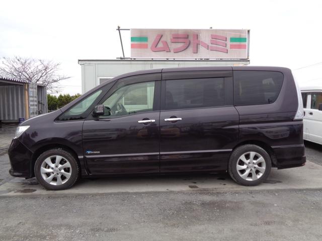 セレナ ハイウェイスター　Ｓ－ハイブリッド　メモリーナビ　ＣＤ　ＤＶＤ　ＳＤ　ＡＵＸ　フルセグＴＶ　ブルートゥース　バックカメラ　左パワースライドドア　クルーズコントロール　革ハンドル　純正１６インチアルミ　オートライト　フォグライト　雹害（7枚目）