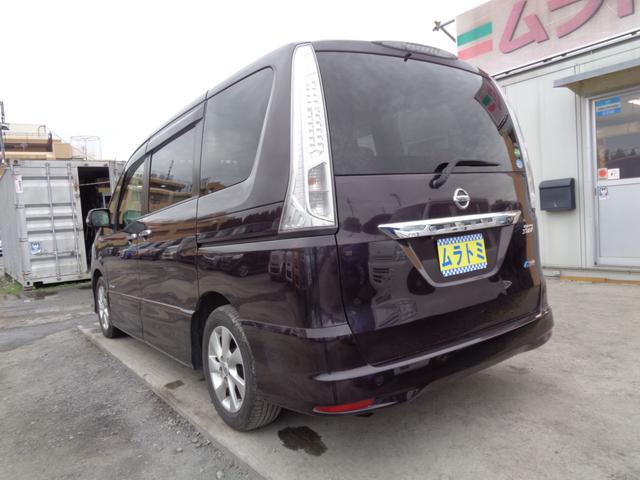 セレナ ハイウェイスター　Ｓ－ハイブリッド　メモリーナビ　ＣＤ　ＤＶＤ　ＳＤ　ＡＵＸ　フルセグＴＶ　ブルートゥース　バックカメラ　左パワースライドドア　クルーズコントロール　革ハンドル　純正１６インチアルミ　オートライト　フォグライト　雹害（8枚目）