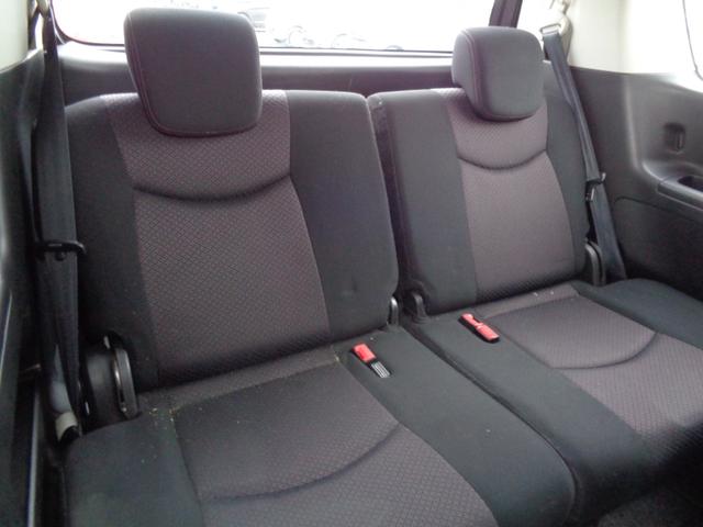 セレナ ハイウェイスター　Ｓ－ハイブリッド　メモリーナビ　ＣＤ　ＤＶＤ　ＳＤ　ＡＵＸ　フルセグＴＶ　ブルートゥース　バックカメラ　左パワースライドドア　クルーズコントロール　革ハンドル　純正１６インチアルミ　オートライト　フォグライト　雹害（17枚目）