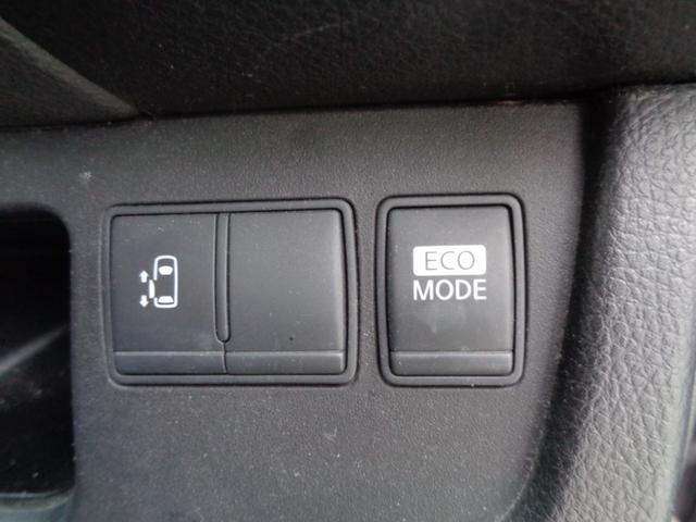 セレナ ハイウェイスター　Ｓ－ハイブリッド　メモリーナビ　ＣＤ　ＤＶＤ　ＳＤ　ＡＵＸ　フルセグＴＶ　ブルートゥース　バックカメラ　左パワースライドドア　クルーズコントロール　革ハンドル　純正１６インチアルミ　オートライト　フォグライト　雹害（25枚目）