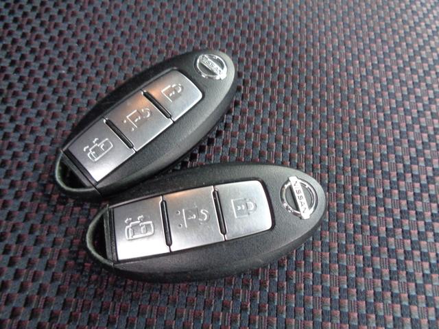 セレナ ハイウェイスター　Ｓ－ハイブリッド　メモリーナビ　ＣＤ　ＤＶＤ　ＳＤ　ＡＵＸ　フルセグＴＶ　ブルートゥース　バックカメラ　左パワースライドドア　クルーズコントロール　革ハンドル　純正１６インチアルミ　オートライト　フォグライト　雹害（27枚目）