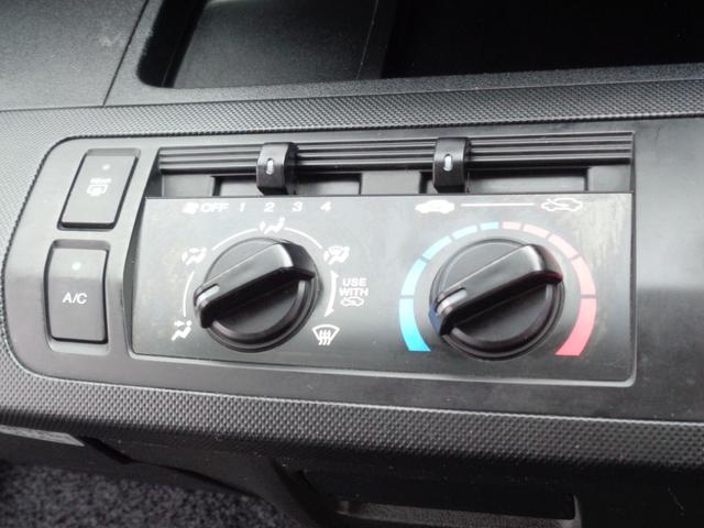 フリード Ｇ　ギャザズＡＵＸ対応ＣＤデッキ　ＥＴＣ　両側スライドドア　プライバシーガラス　ドアバイザー　ヘッドライトレベライザー　電格ドアミラー　７人乗り（52枚目）