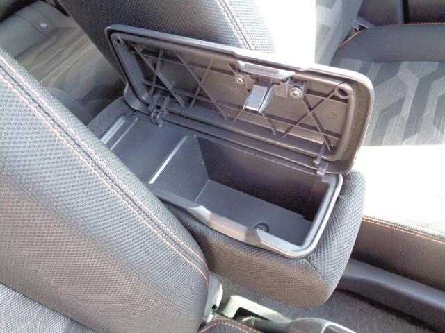 タフト Ｇ　スカイフィールトップ　スマアシＩＩＩ　メモリーナビ　ＣＤ　ＤＶＤ　ＳＤ　ＵＳＢ　フルセグ　ブルートゥース　バックカメラ　ＬＥＤオートヘッドライト　ＬＥＤフォグ　パーキングサポート　純正１５インチＡＷ（28枚目）