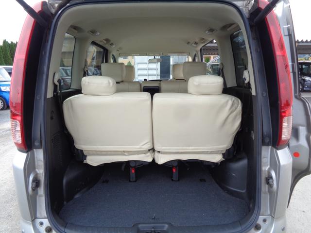 セレナ 20S Vセレクション 後期型 メモリーナビ CD DVD SD 地デジTV ブルートゥース バックカメラ ETC 両側パワースライドドア 前後パーキングサポートソナー ウィンカードアミラー オートエアコン オートライト機能(18枚目)