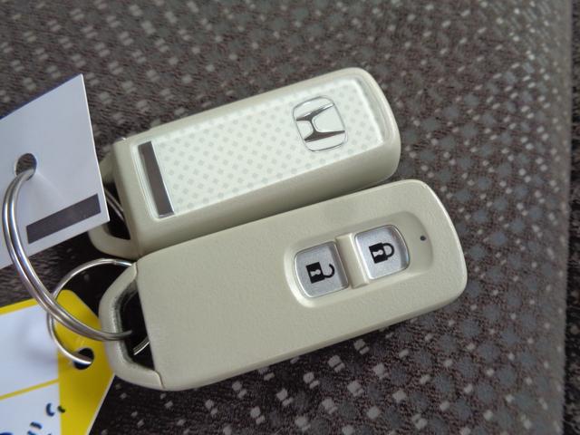 N-WGN Gコンフォートパッケージ CTBAブレーキサポート メモリーナビ CD DVD SD 地デジTV ブルートゥース バックカメラ ETC HIDオートヘッドライト 前席シートヒーター オートエアコン ドアバイザー Pガラス(61枚目)