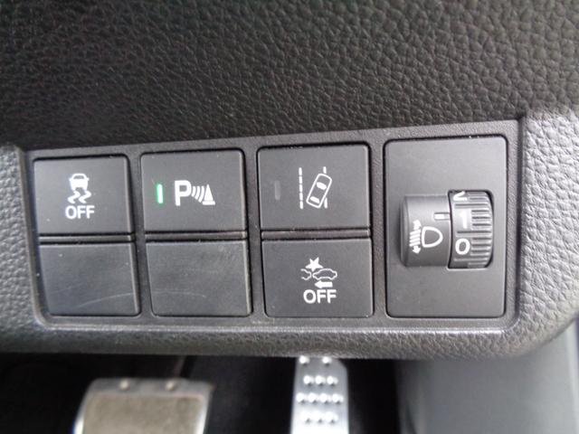 パーキングサポート等、安全装備多数あり♪