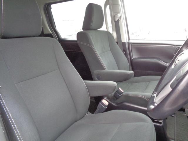 エスクァイア Ｘｉ　メモリーナビ　ＣＤ　ＤＶＤ　ＳＤ　フルセグＴＶ　ブルートゥース　バックカメラ　ビルトインＥＴＣ　両側パワースライドドア　ＬＥＤオートヘッドライト　フォグライト　純正１５インチアルミ　７人乗（15枚目）