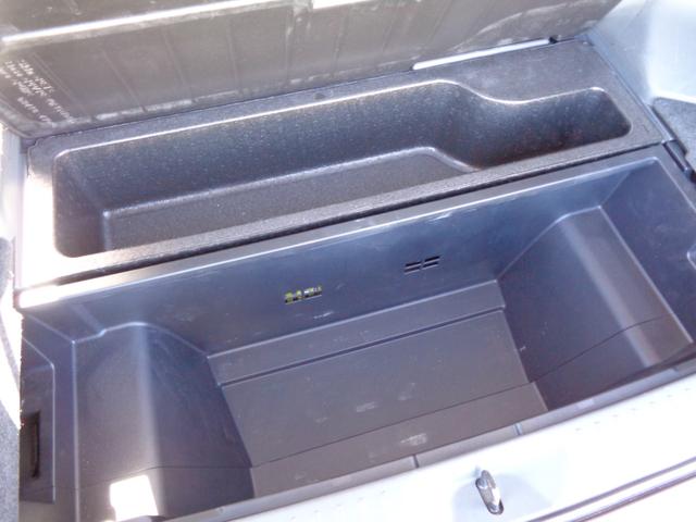 プリウスアルファ Ｓ　メモリーナビ　ＣＤ　ＤＶＤ　ＳＤ　ＡＵＸ　ＵＳＢ　フルセグ　ブルートゥース　バックカメラ　ビルトインＥＴＣ　オートライト　フォグライト　純正１６インチＡＷ　オートエアコン　革ハンドル　ステアリモコン（35枚目）