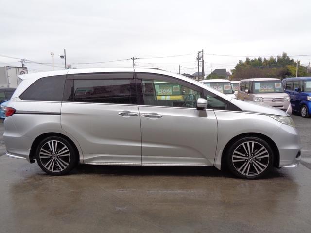 オデッセイ アブソルート・ＥＸ　ＣＭＢＳブレーキサポート　メモリーナビ　ＣＤ　ＤＶＤ　ＨＤＭＩ　フルセグ　ブルートゥース　マルチビューカメラ　ビルトインＥＴＣ　ドラレコ　両側パワスラ　フリップダウンモニター　ハーフレザーシート（11枚目）