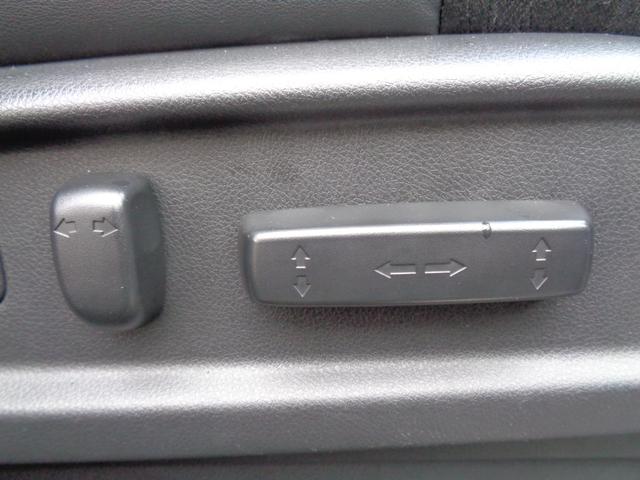 オデッセイ アブソルート・ＥＸ　ＣＭＢＳブレーキサポート　メモリーナビ　ＣＤ　ＤＶＤ　ＨＤＭＩ　フルセグ　ブルートゥース　マルチビューカメラ　ビルトインＥＴＣ　ドラレコ　両側パワスラ　フリップダウンモニター　ハーフレザーシート（16枚目）