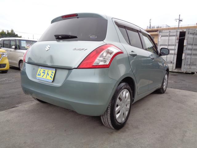 スイフト ＸＧ　５速マニュアル車　純正ＣＤデッキ　プライバシーガラス　ドアバイザー　オートエアコン　プッシュスタート　スマートキー　イモビ／セキュリティ　電格ドアミラー　ヘッドライトレベライザー（10枚目）