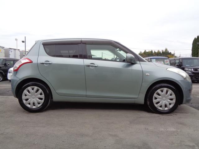 スイフト ＸＧ　５速マニュアル車　純正ＣＤデッキ　プライバシーガラス　ドアバイザー　オートエアコン　プッシュスタート　スマートキー　イモビ／セキュリティ　電格ドアミラー　ヘッドライトレベライザー（11枚目）