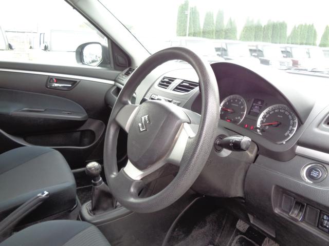 スイフト ＸＧ　５速マニュアル車　純正ＣＤデッキ　プライバシーガラス　ドアバイザー　オートエアコン　プッシュスタート　スマートキー　イモビ／セキュリティ　電格ドアミラー　ヘッドライトレベライザー（14枚目）