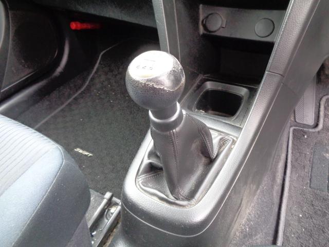 スイフト ＸＧ　５速マニュアル車　純正ＣＤデッキ　プライバシーガラス　ドアバイザー　オートエアコン　プッシュスタート　スマートキー　イモビ／セキュリティ　電格ドアミラー　ヘッドライトレベライザー（20枚目）