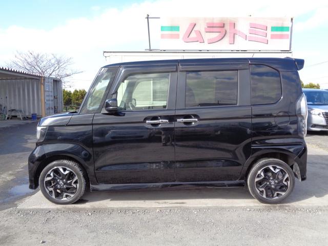 Ｎ－ＢＯＸカスタム Ｇ・Ｌターボホンダセンシング　４ＷＤ　メモリーナビ　ＣＤ　ＤＶＤ　ＳＤ　ＵＳＢ　フルセグ　ブルートゥース　バックカメラ　ビルトインＥＴＣ　ハーフレザーシート　ＬＥＤオートヘッドライト　ＬＥＤフォグ　前後ドラレコ　ＬＫＡＳクルコン（7枚目）