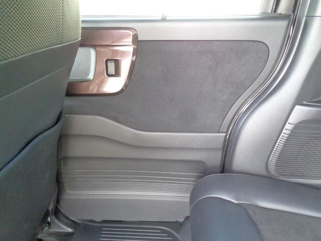 Ｎ－ＢＯＸカスタム Ｇ・Ｌターボホンダセンシング　４ＷＤ　メモリーナビ　ＣＤ　ＤＶＤ　ＳＤ　ＵＳＢ　フルセグ　ブルートゥース　バックカメラ　ビルトインＥＴＣ　ハーフレザーシート　ＬＥＤオートヘッドライト　ＬＥＤフォグ　前後ドラレコ　ＬＫＡＳクルコン（70枚目）