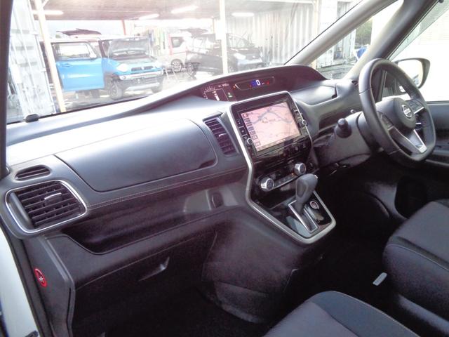 セレナ ハイウェイスター　エマージェンシーブレーキサポート　メモリーナビ　ＣＤ　ＤＶＤ　ブルーレイ　ＳＤ　ＡＵＸ　ＵＳＢ　フルセグ　ブルートゥース　アラウンドビューカメラ　両側パワースライド　ＬＥＤオートヘッドライト　フォグ（24枚目）