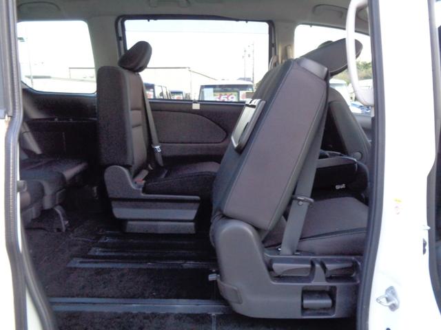 セレナ ハイウェイスター　エマージェンシーブレーキサポート　メモリーナビ　ＣＤ　ＤＶＤ　ブルーレイ　ＳＤ　ＡＵＸ　ＵＳＢ　フルセグ　ブルートゥース　アラウンドビューカメラ　両側パワースライド　ＬＥＤオートヘッドライト　フォグ（29枚目）