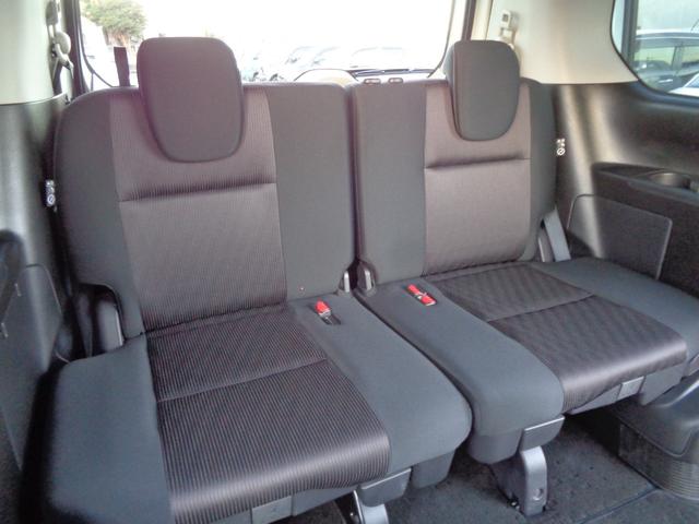 セレナ ハイウェイスター　エマージェンシーブレーキサポート　メモリーナビ　ＣＤ　ＤＶＤ　ブルーレイ　ＳＤ　ＡＵＸ　ＵＳＢ　フルセグ　ブルートゥース　アラウンドビューカメラ　両側パワースライド　ＬＥＤオートヘッドライト　フォグ（31枚目）