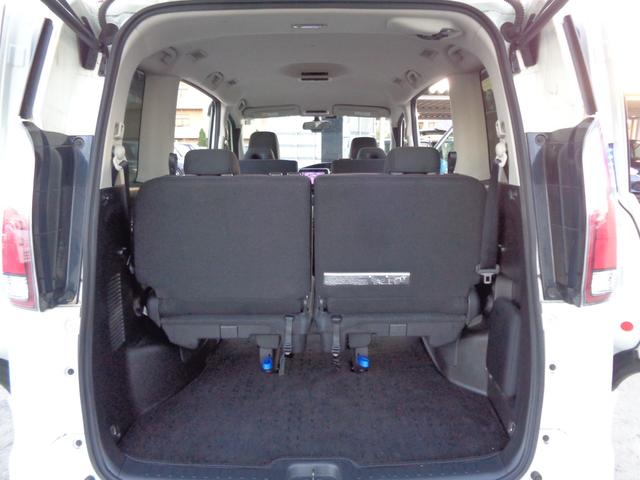 セレナ ハイウェイスター　エマージェンシーブレーキサポート　メモリーナビ　ＣＤ　ＤＶＤ　ブルーレイ　ＳＤ　ＡＵＸ　ＵＳＢ　フルセグ　ブルートゥース　アラウンドビューカメラ　両側パワースライド　ＬＥＤオートヘッドライト　フォグ（32枚目）