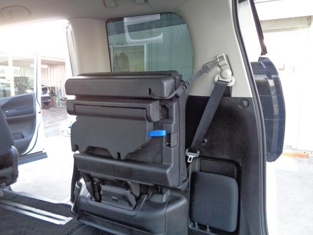 セレナ ハイウェイスター　エマージェンシーブレーキサポート　メモリーナビ　ＣＤ　ＤＶＤ　ブルーレイ　ＳＤ　ＡＵＸ　ＵＳＢ　フルセグ　ブルートゥース　アラウンドビューカメラ　両側パワースライド　ＬＥＤオートヘッドライト　フォグ（41枚目）