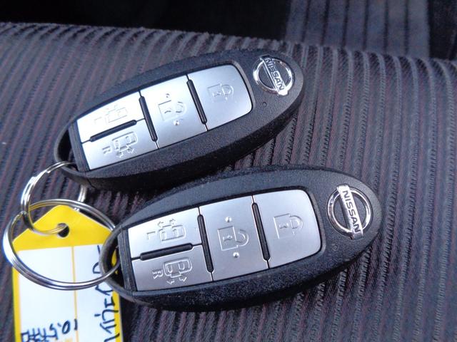 セレナ ハイウェイスター　エマージェンシーブレーキサポート　メモリーナビ　ＣＤ　ＤＶＤ　ブルーレイ　ＳＤ　ＡＵＸ　ＵＳＢ　フルセグ　ブルートゥース　アラウンドビューカメラ　両側パワースライド　ＬＥＤオートヘッドライト　フォグ（65枚目）