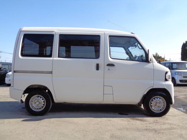 ＮＶ１００クリッパーバン ＤＸ　ＧＬパッケージ　ハイルーフ　タイミングベルト交換済　ダイナモ交換済　メモリーナビ　ＣＤ　地デジＴＶ　バックカメラ　ＥＴＣ　社外ＬＥＤヘッドライトバルブ　キーレスキー　プライバシーガラス（11枚目）
