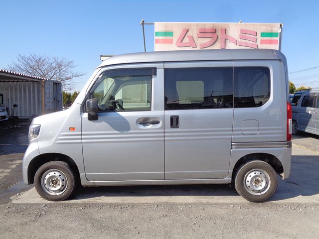 Ｎ－ＶＡＮ Ｇ　４ＷＤ　６速マニュアル車　ＡＭＦＭラジオ　キーレスキー　プライバシーガラス　ドアバイザー　ヘッドライトレベライザー　オートエアコン　両側スライドドア（7枚目）