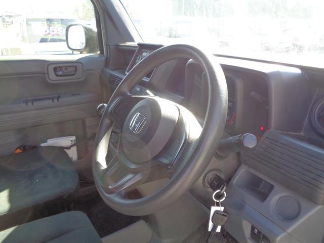 Ｎ－ＶＡＮ Ｇ　４ＷＤ　６速マニュアル車　ＡＭＦＭラジオ　キーレスキー　プライバシーガラス　ドアバイザー　ヘッドライトレベライザー　オートエアコン　両側スライドドア（15枚目）