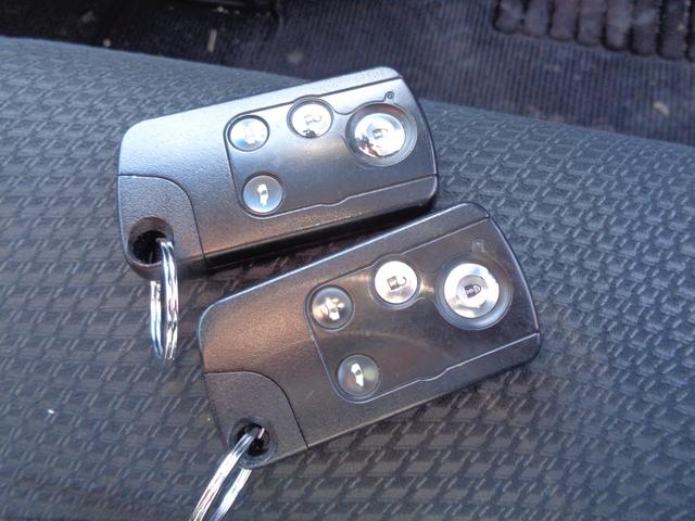 ステップワゴンスパーダ Ｚ　インターナビセレクション　後期型　７人乗　ＨＤＤナビ　ＣＤ　ＤＶＤ　ＭＳＶ　地デジＴＶ　バックカメラ　ビルトインＥＴＣ　フリップダウンモニター　ドラレコ　両側パワースライドドア　ＨＩＤオートヘッドライト　フォグライト（30枚目）