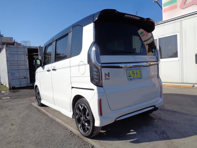 Ｎ－ＢＯＸカスタム Ｇ・Ｌターボホンダセンシング　ツートーンカラー　メモリーナビ　ＣＤ　ＤＶＤ　ＳＤ　フルセグ　ブルートゥース　バックカメラ　ビルトインＥＴＣ　ＬＥＤオートヘッドライト　ＬＥＤフォグ　両側パワースライド　ＬＫＡＳクルコン　ルーフ雹害（8枚目）