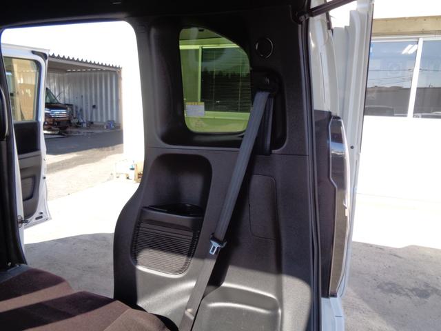 Ｎ－ＢＯＸカスタム Ｇ・Ｌターボホンダセンシング　ツートーンカラー　メモリーナビ　ＣＤ　ＤＶＤ　ＳＤ　フルセグ　ブルートゥース　バックカメラ　ビルトインＥＴＣ　ＬＥＤオートヘッドライト　ＬＥＤフォグ　両側パワースライド　ＬＫＡＳクルコン　ルーフ雹害（40枚目）