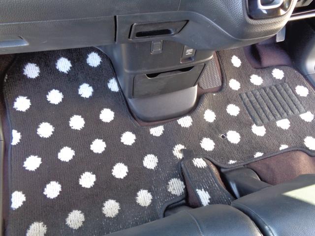 Ｎ－ＢＯＸカスタム Ｇ・Ｌターボホンダセンシング　ツートーンカラー　メモリーナビ　ＣＤ　ＤＶＤ　ＳＤ　フルセグ　ブルートゥース　バックカメラ　ビルトインＥＴＣ　ＬＥＤオートヘッドライト　ＬＥＤフォグ　両側パワースライド　ＬＫＡＳクルコン　ルーフ雹害（45枚目）