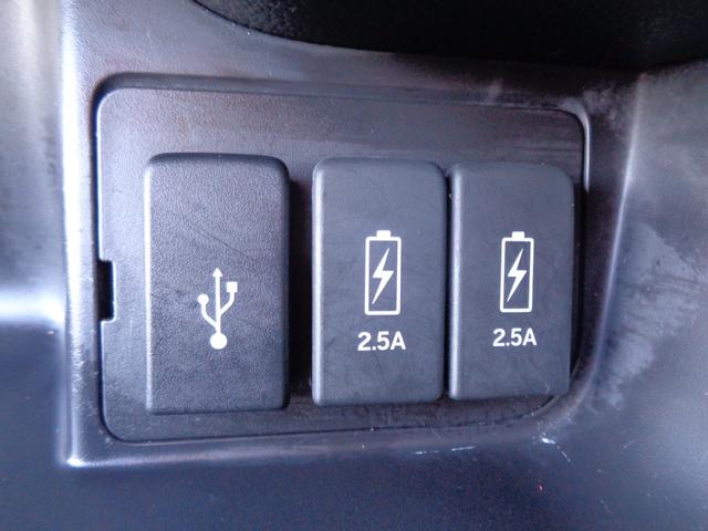 Ｎ－ＢＯＸカスタム Ｇ・Ｌターボホンダセンシング　ツートーンカラー　メモリーナビ　ＣＤ　ＤＶＤ　ＳＤ　フルセグ　ブルートゥース　バックカメラ　ビルトインＥＴＣ　ＬＥＤオートヘッドライト　ＬＥＤフォグ　両側パワースライド　ＬＫＡＳクルコン　ルーフ雹害（50枚目）