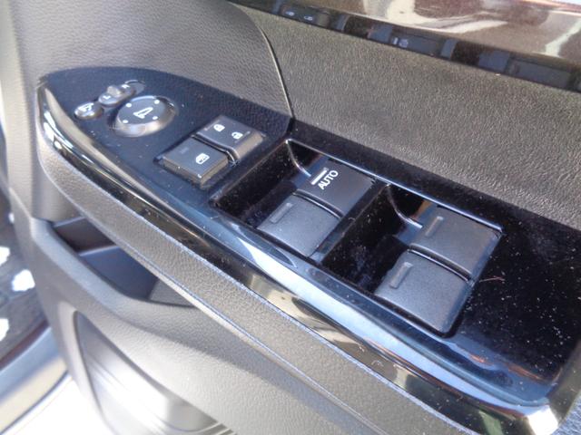 Ｎ－ＢＯＸカスタム Ｇ・Ｌターボホンダセンシング　ツートーンカラー　メモリーナビ　ＣＤ　ＤＶＤ　ＳＤ　フルセグ　ブルートゥース　バックカメラ　ビルトインＥＴＣ　ＬＥＤオートヘッドライト　ＬＥＤフォグ　両側パワースライド　ＬＫＡＳクルコン　ルーフ雹害（67枚目）