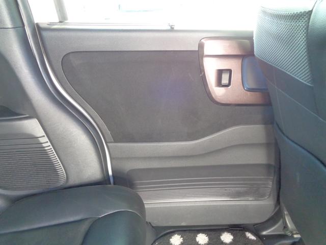 Ｎ－ＢＯＸカスタム Ｇ・Ｌターボホンダセンシング　ツートーンカラー　メモリーナビ　ＣＤ　ＤＶＤ　ＳＤ　フルセグ　ブルートゥース　バックカメラ　ビルトインＥＴＣ　ＬＥＤオートヘッドライト　ＬＥＤフォグ　両側パワースライド　ＬＫＡＳクルコン　ルーフ雹害（71枚目）