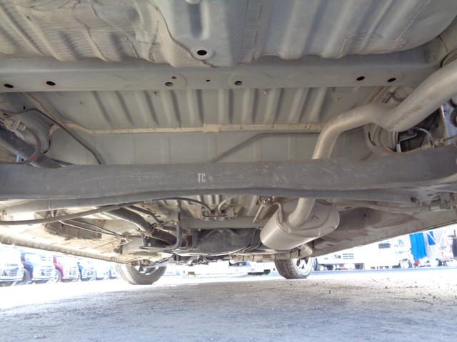 Ｎ－ＢＯＸカスタム Ｇ・Ｌターボホンダセンシング　ツートーンカラー　メモリーナビ　ＣＤ　ＤＶＤ　ＳＤ　フルセグ　ブルートゥース　バックカメラ　ビルトインＥＴＣ　ＬＥＤオートヘッドライト　ＬＥＤフォグ　両側パワースライド　ＬＫＡＳクルコン　ルーフ雹害（74枚目）