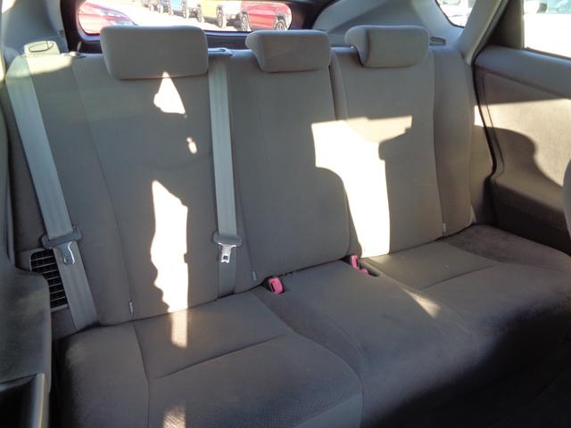 プリウス Ｌ　ＨＤＤナビ　ＣＤ　ＤＶＤ　ＭＳＶ　地デジＴＶ　ブルートゥース　バックカメラ　ビルトインＥＴＣ　純正１５インチアルミ　ウィンカードアミラー　ドアバイザー　スマートキー　オートエアコン　オートライト機能（17枚目）