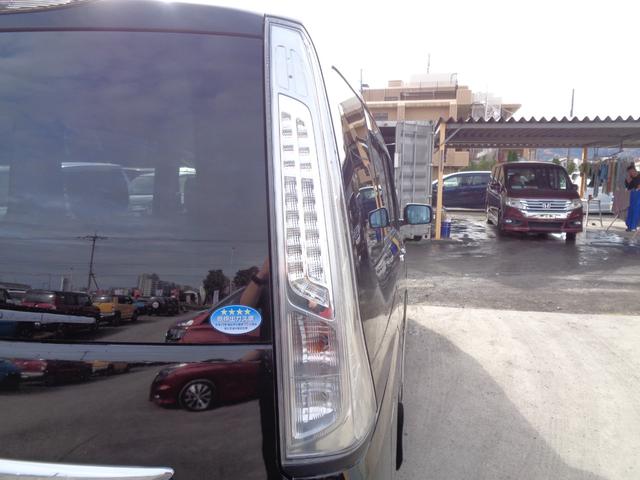 セレナ ライダー　ブラックライン　Ｓ－ハイブリッド　アルパイン大画面メモリーナビ　ＣＤ　ＤＶＤ　ＳＤ　フルセグＴＶ　ブルートゥース　バックカメラ　フリップダウンモニター　ビルトインＥＴＣ　両側パワースライド　ＨＩＤオートヘッドライト　フォグライト　雹害（22枚目）