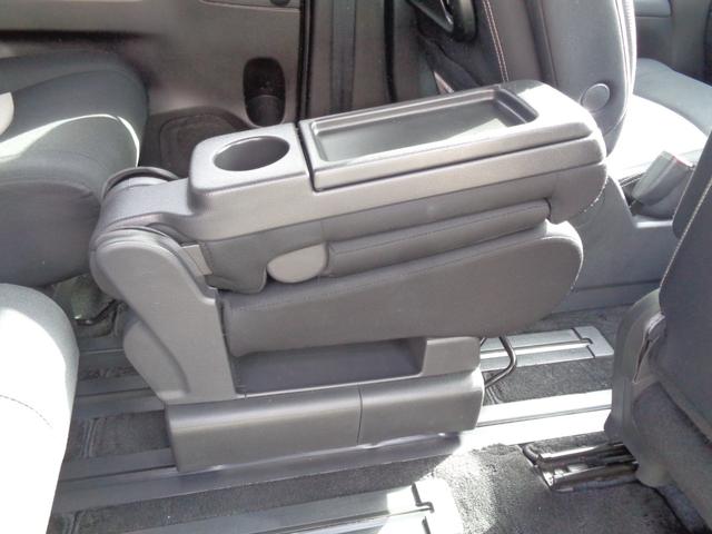 セレナ ライダー　ブラックライン　Ｓ－ハイブリッド　アルパイン大画面メモリーナビ　ＣＤ　ＤＶＤ　ＳＤ　フルセグＴＶ　ブルートゥース　バックカメラ　フリップダウンモニター　ビルトインＥＴＣ　両側パワースライド　ＨＩＤオートヘッドライト　フォグライト　雹害（28枚目）