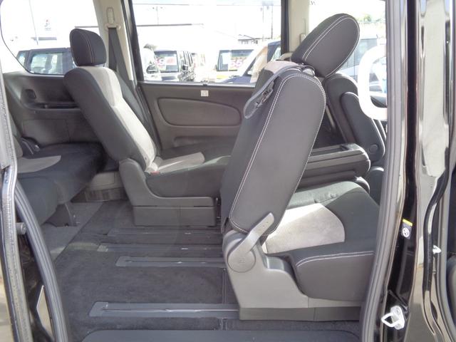 セレナ ライダー　ブラックライン　Ｓ－ハイブリッド　アルパイン大画面メモリーナビ　ＣＤ　ＤＶＤ　ＳＤ　フルセグＴＶ　ブルートゥース　バックカメラ　フリップダウンモニター　ビルトインＥＴＣ　両側パワースライド　ＨＩＤオートヘッドライト　フォグライト　雹害（29枚目）