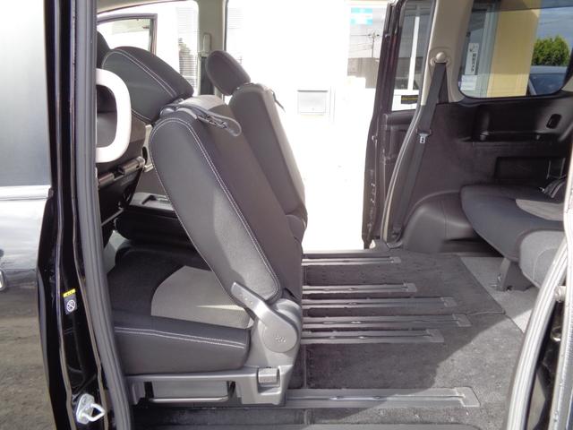 セレナ ライダー　ブラックライン　Ｓ－ハイブリッド　アルパイン大画面メモリーナビ　ＣＤ　ＤＶＤ　ＳＤ　フルセグＴＶ　ブルートゥース　バックカメラ　フリップダウンモニター　ビルトインＥＴＣ　両側パワースライド　ＨＩＤオートヘッドライト　フォグライト　雹害（30枚目）