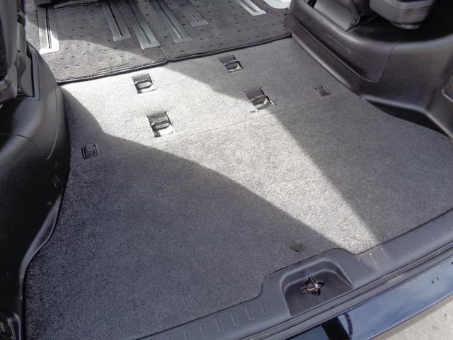 セレナ ライダー　ブラックライン　Ｓ－ハイブリッド　アルパイン大画面メモリーナビ　ＣＤ　ＤＶＤ　ＳＤ　フルセグＴＶ　ブルートゥース　バックカメラ　フリップダウンモニター　ビルトインＥＴＣ　両側パワースライド　ＨＩＤオートヘッドライト　フォグライト　雹害（37枚目）