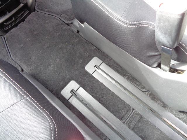 セレナ ライダー　ブラックライン　Ｓ－ハイブリッド　アルパイン大画面メモリーナビ　ＣＤ　ＤＶＤ　ＳＤ　フルセグＴＶ　ブルートゥース　バックカメラ　フリップダウンモニター　ビルトインＥＴＣ　両側パワースライド　ＨＩＤオートヘッドライト　フォグライト　雹害（48枚目）