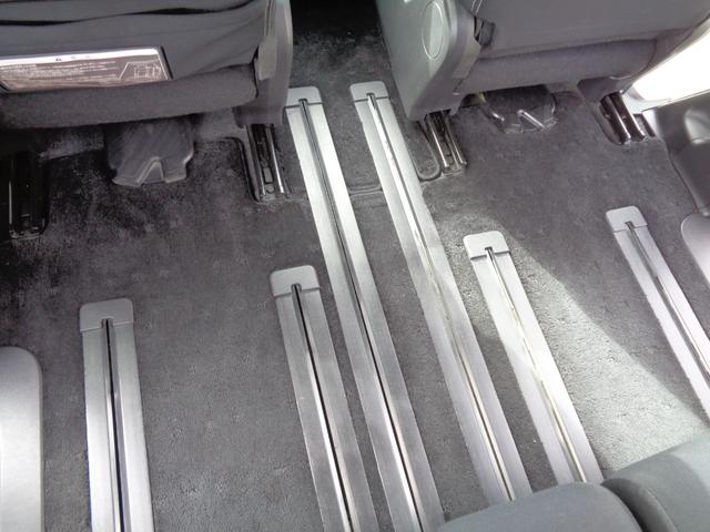 セレナ ライダー　ブラックライン　Ｓ－ハイブリッド　アルパイン大画面メモリーナビ　ＣＤ　ＤＶＤ　ＳＤ　フルセグＴＶ　ブルートゥース　バックカメラ　フリップダウンモニター　ビルトインＥＴＣ　両側パワースライド　ＨＩＤオートヘッドライト　フォグライト　雹害（49枚目）