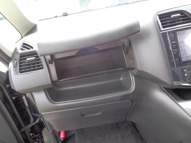 セレナ ライダー　ブラックライン　Ｓ－ハイブリッド　アルパイン大画面メモリーナビ　ＣＤ　ＤＶＤ　ＳＤ　フルセグＴＶ　ブルートゥース　バックカメラ　フリップダウンモニター　ビルトインＥＴＣ　両側パワースライド　ＨＩＤオートヘッドライト　フォグライト　雹害（52枚目）