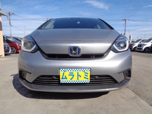 フィット ｅ：ＨＥＶベーシック　ホンダセンシング　メモリーナビ　ＣＤ　ＳＤ　ブルートゥース　バックカメラ　ビルトインＥＴＣ　ＬＥＤオートヘッドライト　パーキングサポート　前後クリアランスソナー　クルーズコントロール　オートエアコン（13枚目）