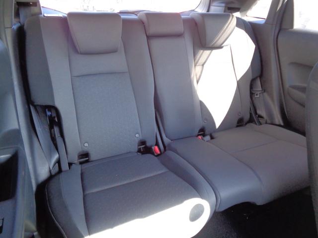 フィット ｅ：ＨＥＶベーシック　ホンダセンシング　メモリーナビ　ＣＤ　ＳＤ　ブルートゥース　バックカメラ　ビルトインＥＴＣ　ＬＥＤオートヘッドライト　パーキングサポート　前後クリアランスソナー　クルーズコントロール　オートエアコン（17枚目）