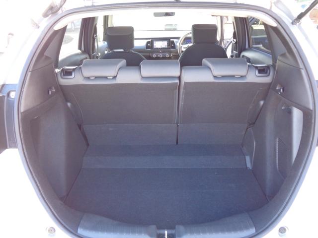 フィット ｅ：ＨＥＶベーシック　ホンダセンシング　メモリーナビ　ＣＤ　ＳＤ　ブルートゥース　バックカメラ　ビルトインＥＴＣ　ＬＥＤオートヘッドライト　パーキングサポート　前後クリアランスソナー　クルーズコントロール　オートエアコン（18枚目）